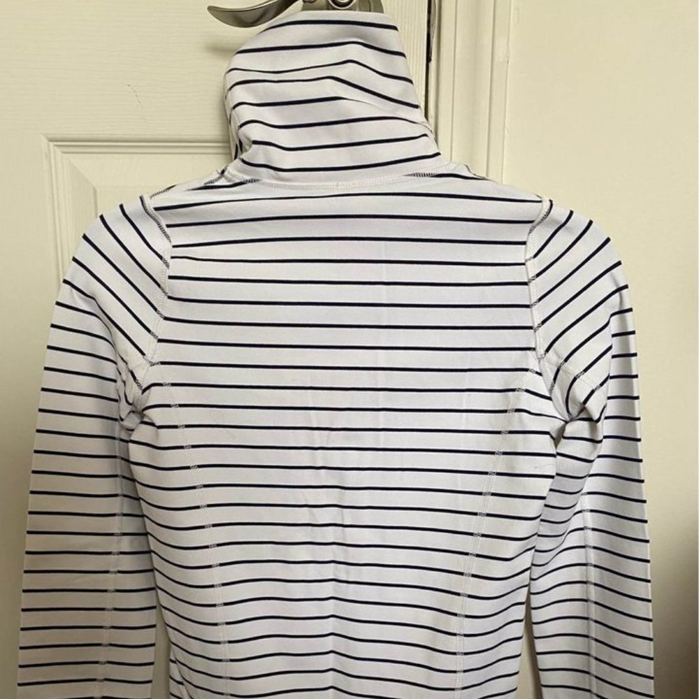Lululemon In Stride Jacket Size 2 - Picture 4 of 7